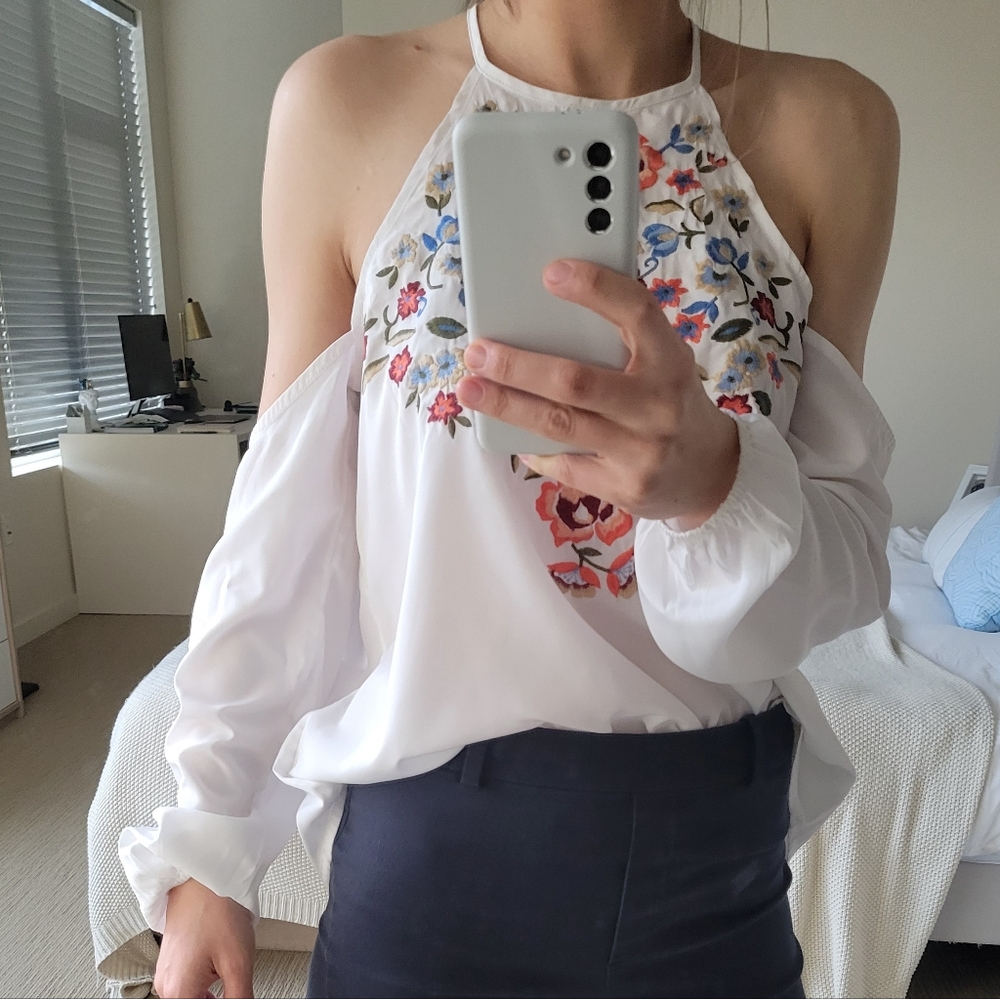 Abercrombie & Fitch Top Blouse White Women with Flowers Size S